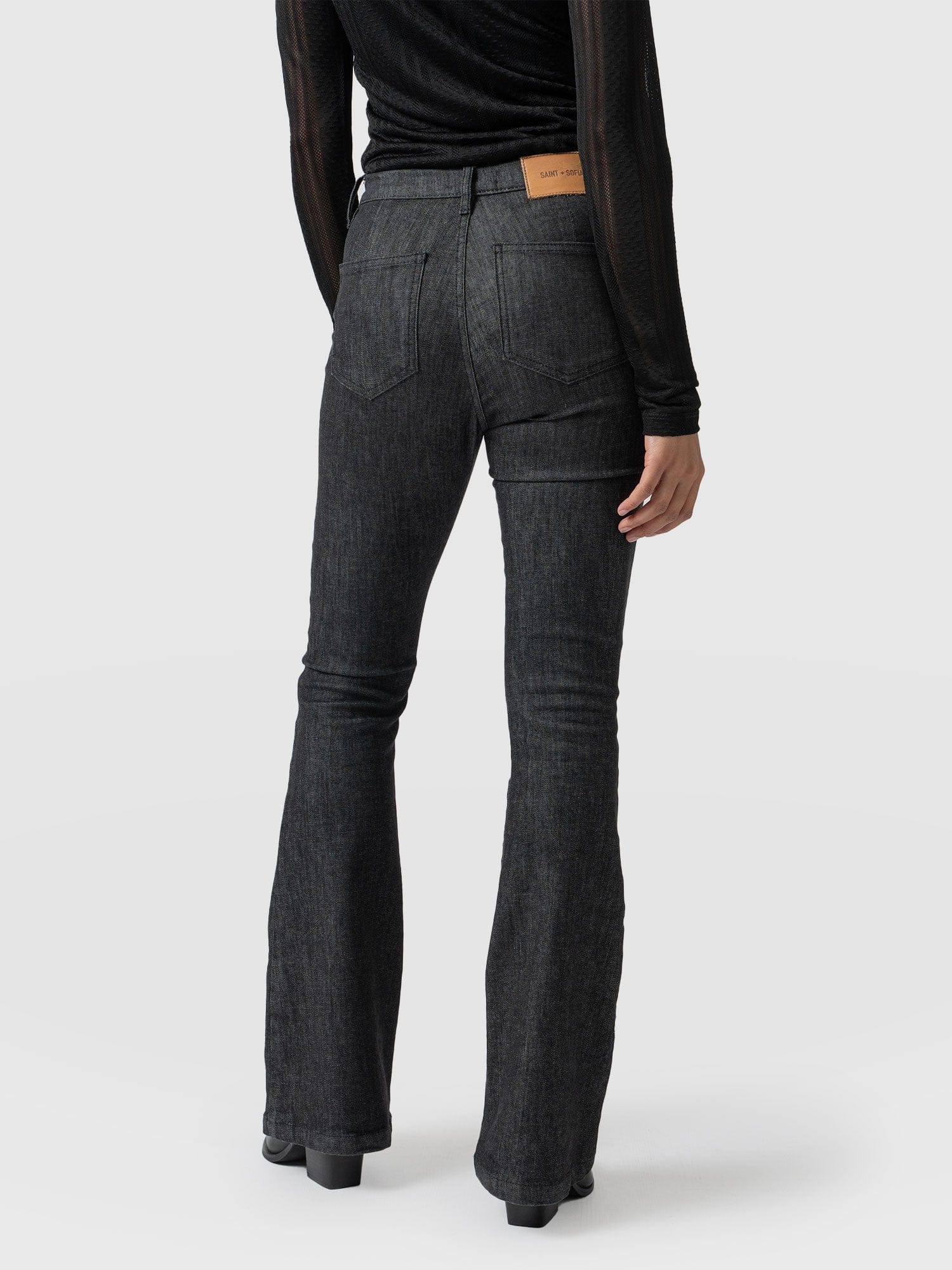 Bowie Stretch Flare Jeans Black - Women's Jeans | Saint + Sofia® EU